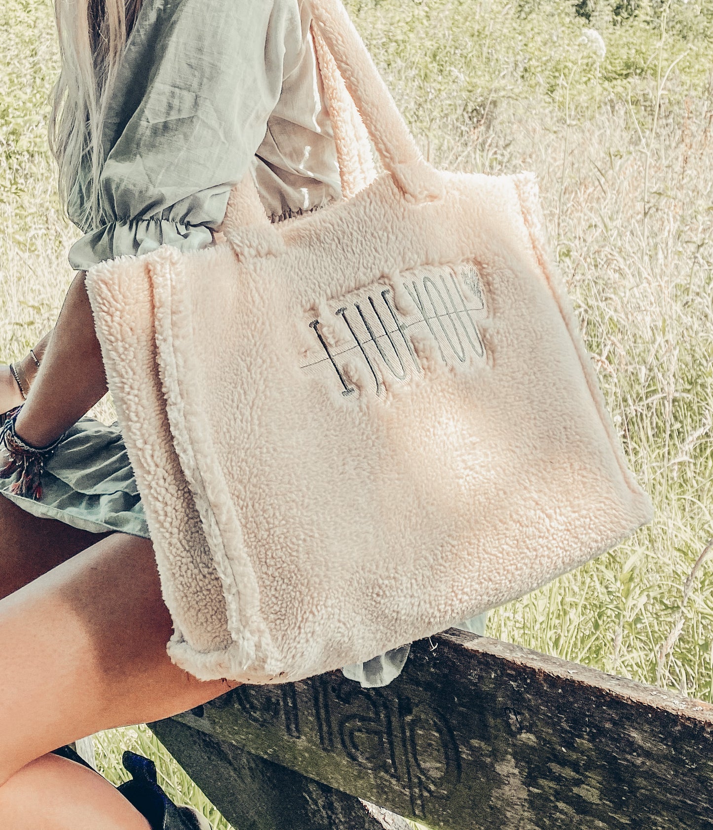 PRE-ORDER beige Teddy-tas
